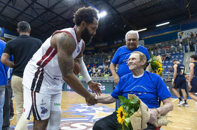 Live com heróis de 1971 resgata histórias do primeiro título nacional de Franca