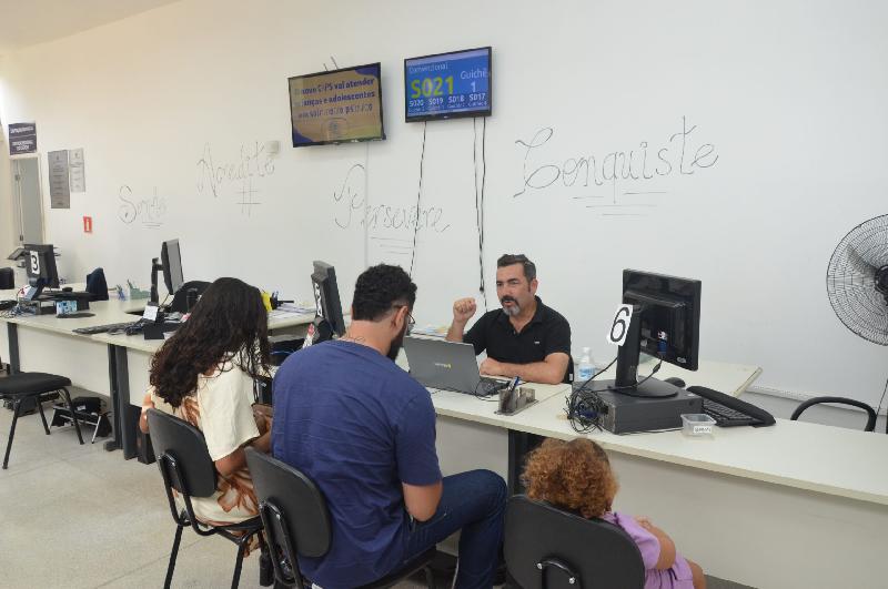 Com mais de 220 vagas, Emprega Franca inicia a semana com novas oportunidades